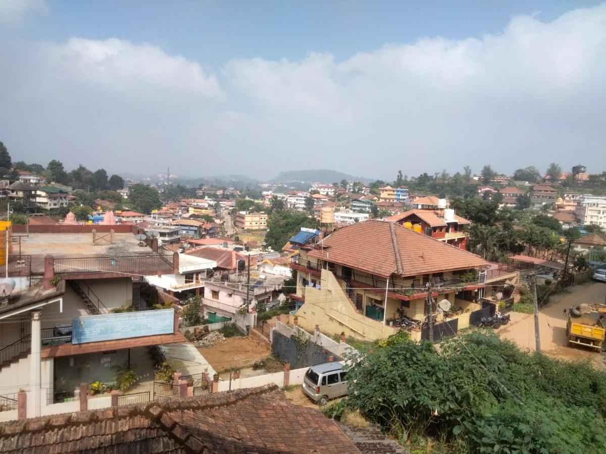 Prashanth Family Homestay Мадикери Экстерьер фото